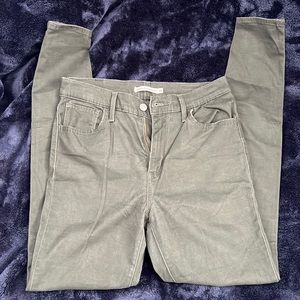 Women’s Levi Jeans 29